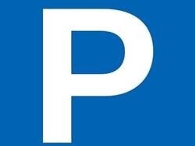 A72 - 460 Adelaide St E