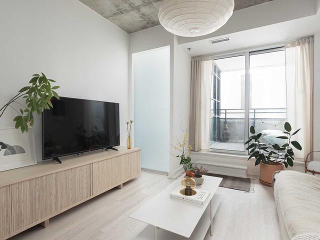 216 - 20 Minowan Miikan Lane