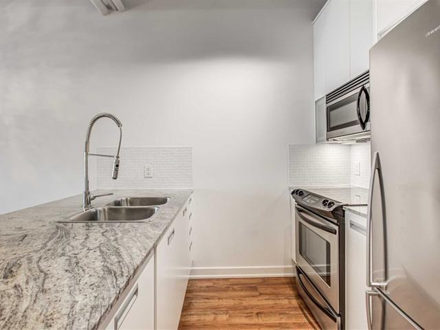 517 - 380 Macpherson Ave