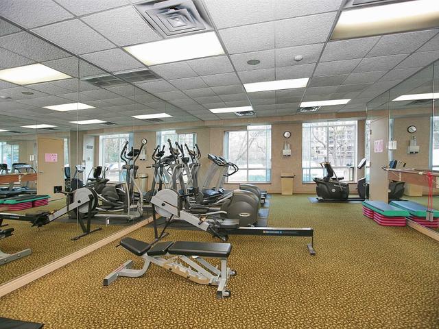 401 - 233 Beecroft Rd