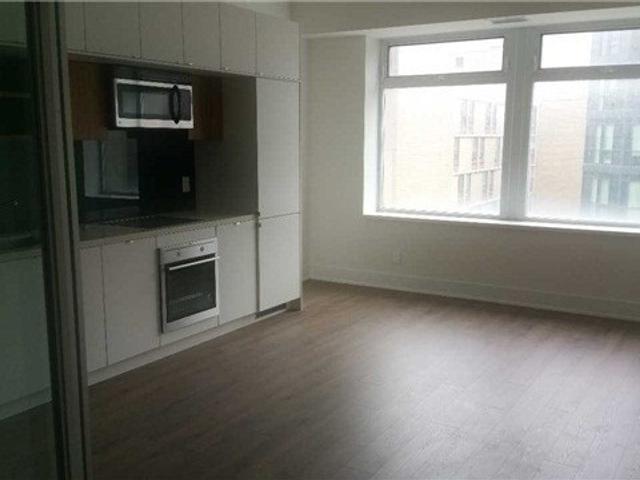 403 - 111 St Clair Ave W