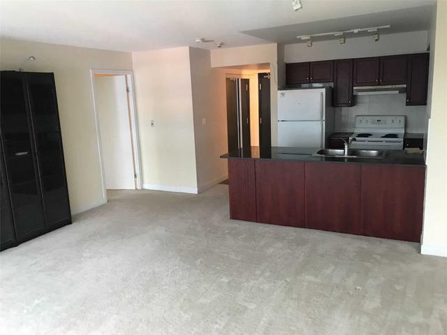 3113 - 210 Victoria St