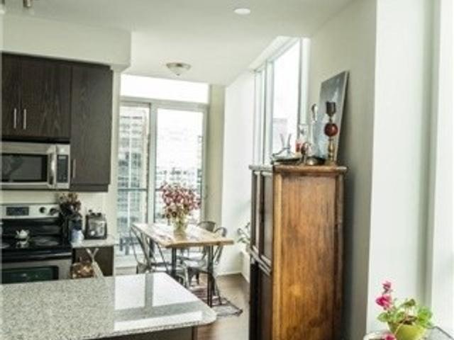 1505E - 38 The Esplanade St