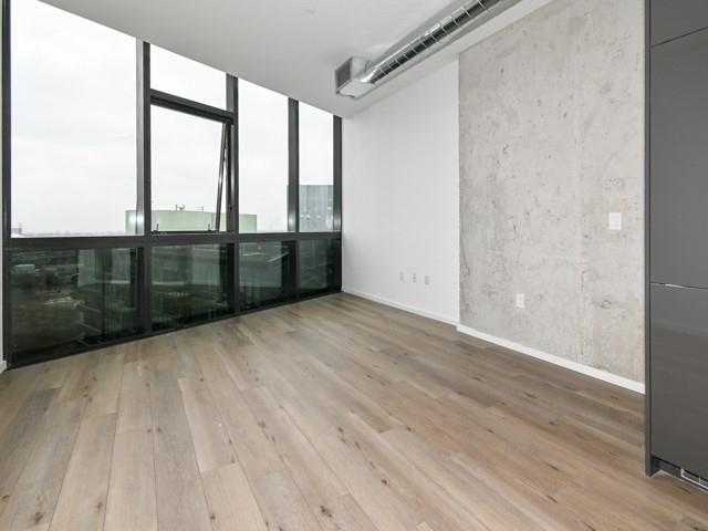 PH09 - 21 Lawren Harris Sq