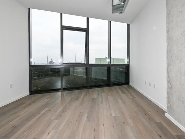 PH09 - 21 Lawren Harris Sq