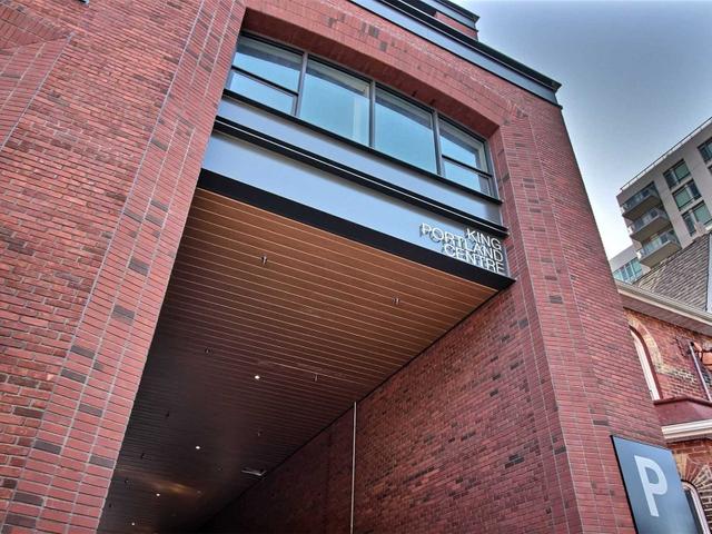 804 - 501 Adelaide St W