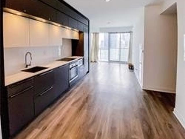 2711 - 15 Grenville St