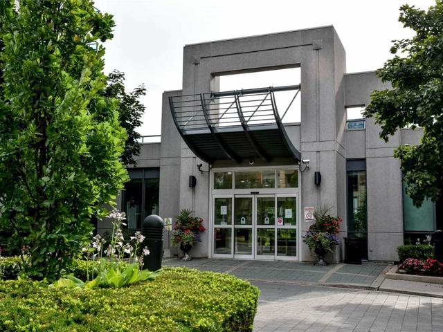 1608 - 28 Harrison Garden Blvd