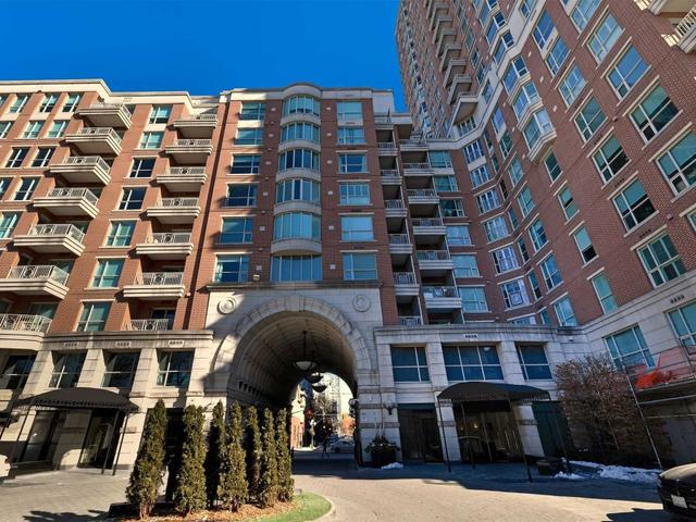 # 303 - 38 Avenue Rd