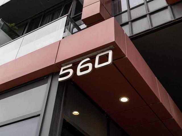 1132 - 560 Front St W