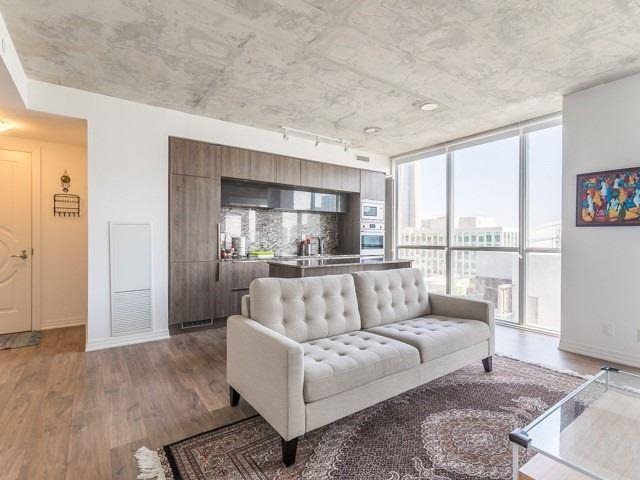 1706 - 88 Blue Jays Way