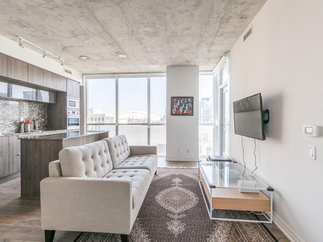 1706 - 88 Blue Jays Way