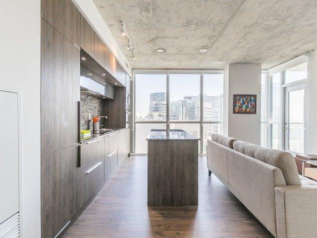 1706 - 88 Blue Jays Way