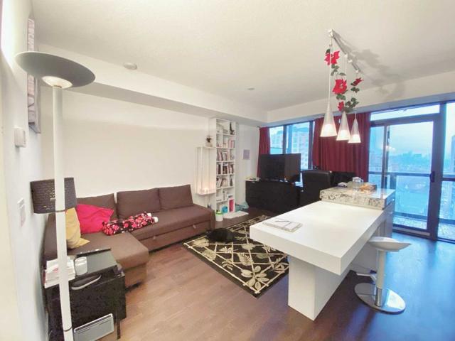 1509 - 101 Charles St E