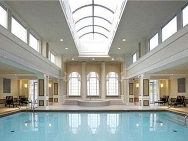 1527 - 25 Greenview Ave