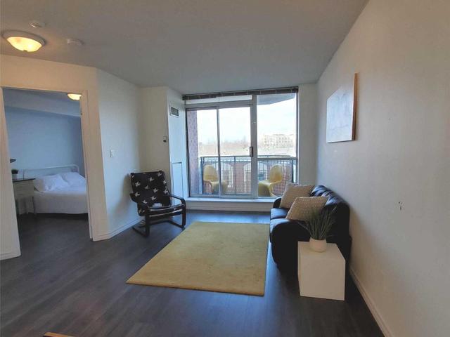 518 - 1000 King St W