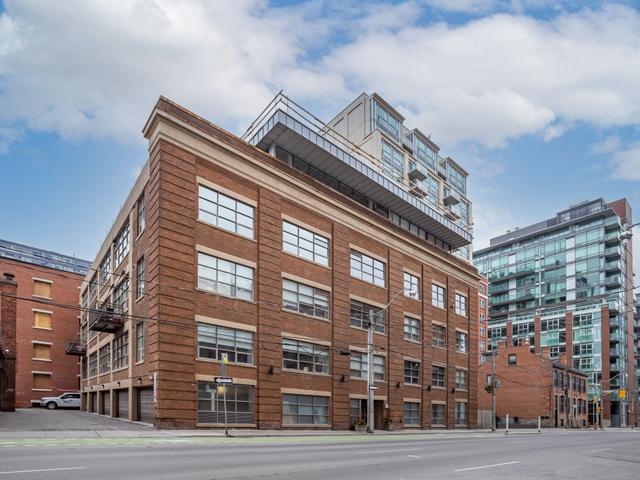 202 - 383 Adelaide St E