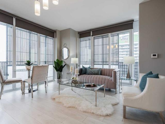 4911 - 8 Eglinton Ave E