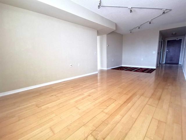 211 - 35 Finch Ave E