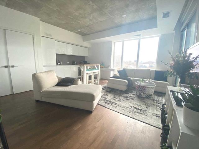 512 - 20 Minowan Miikan Lane