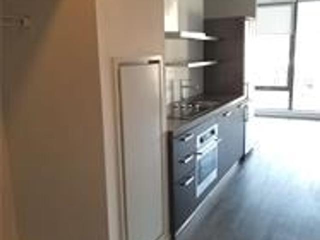 1107 - 560 King St W