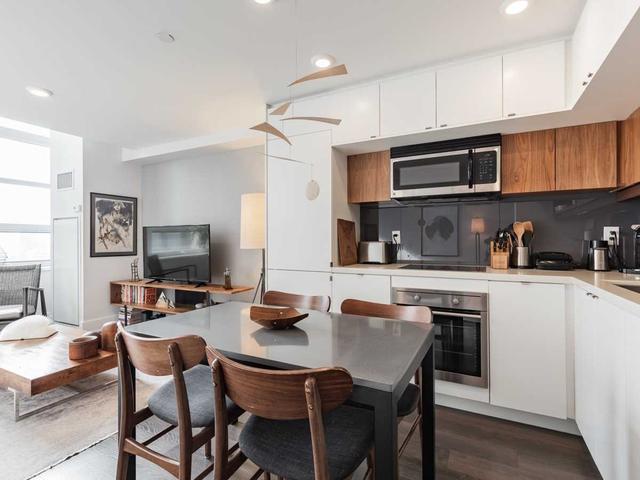 809 - 111 St Clair Ave W