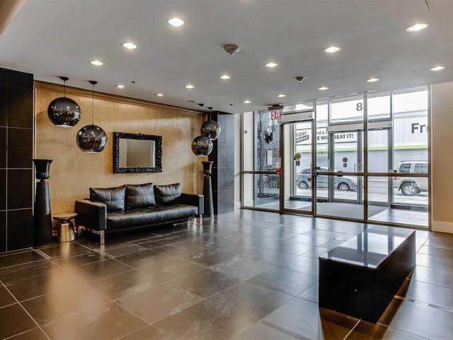 402 - 8 Gladstone Ave