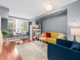 304 - 140 Simcoe St