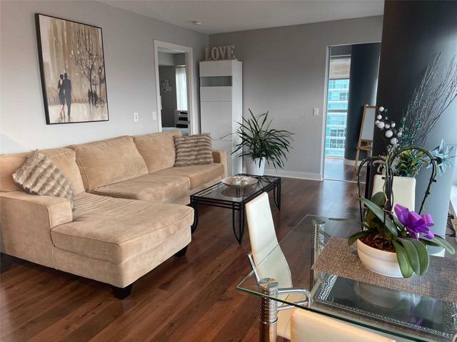 1604 - 80 Western Battery Rd