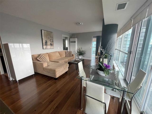 1604 - 80 Western Battery Rd