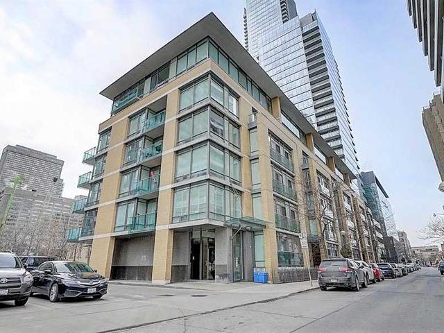 208 - 21 Scollard St