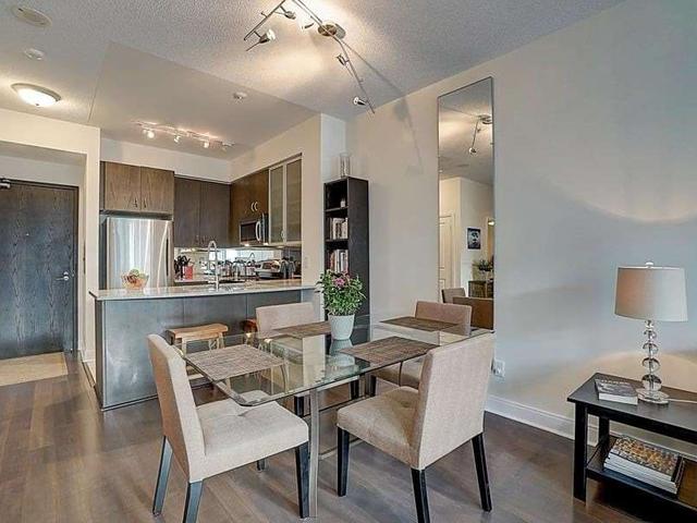 208 - 21 Scollard St