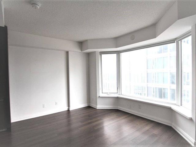 2112 - 155 Yorkville Ave