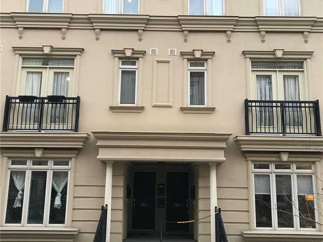 21 - 88 Carr St