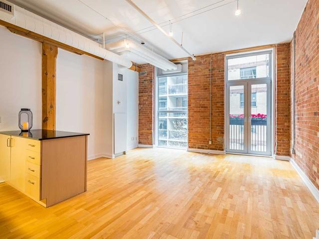 203 - 81A Front St E