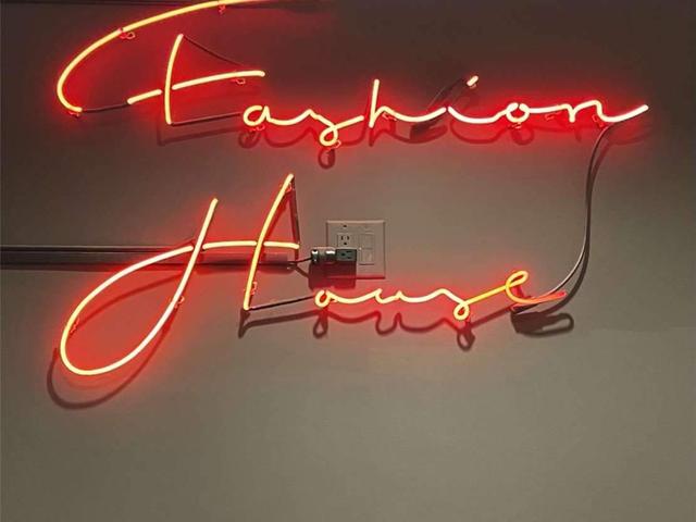 1009 - 560 King St W