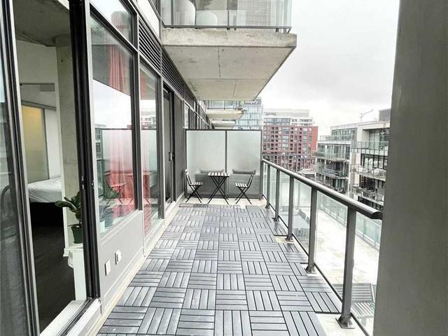 1009 - 560 King St W