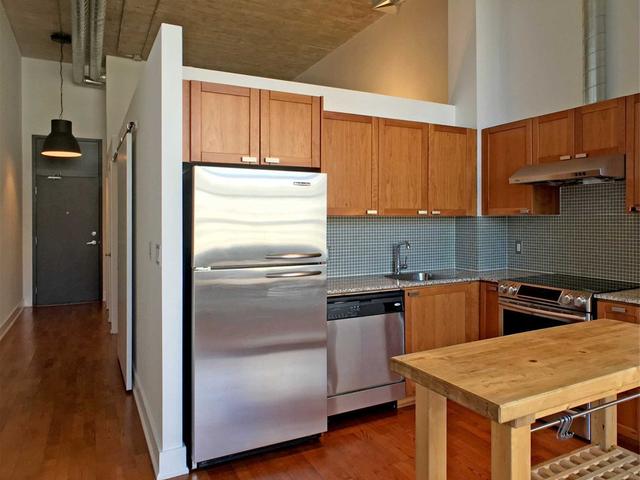 519 - 637 Lake Shore Blvd W