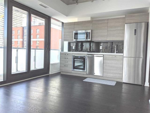 1103 - 11 Charlotte St