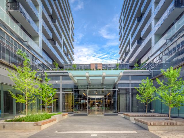 230 - 1030 King St W