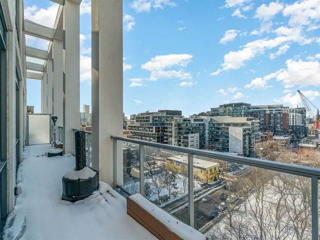 PH 1022 - 39 Brant St