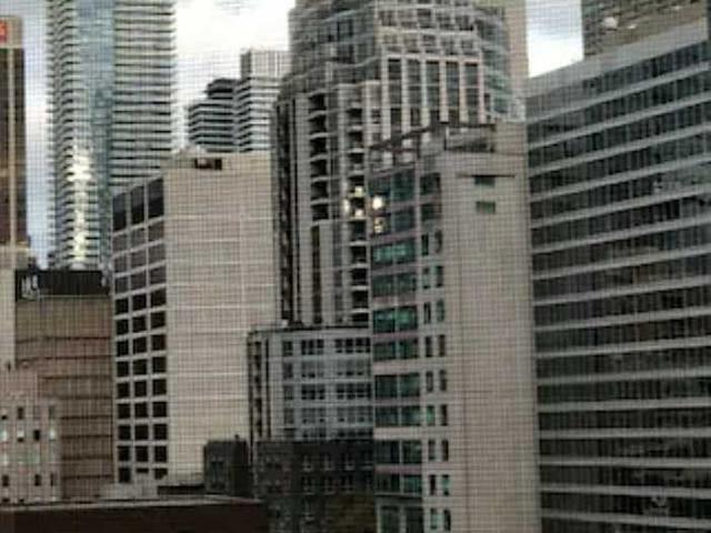 913 - 155 Yorkville Ave