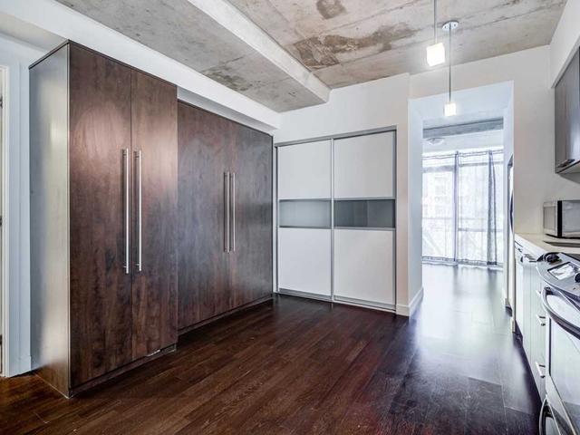 511 - 55 Stewart St W