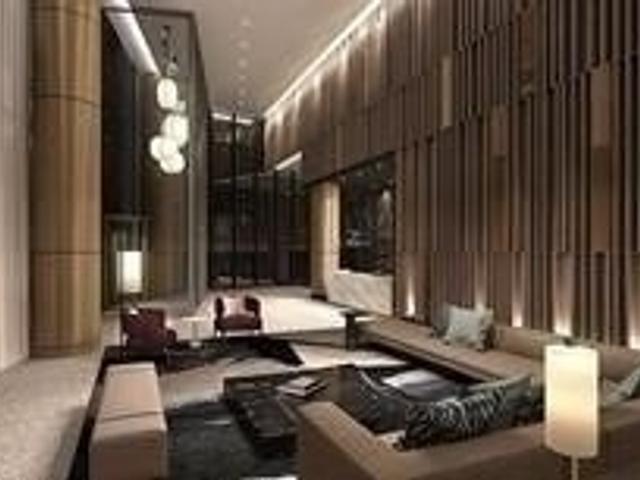 718 - 585 Bloor St E