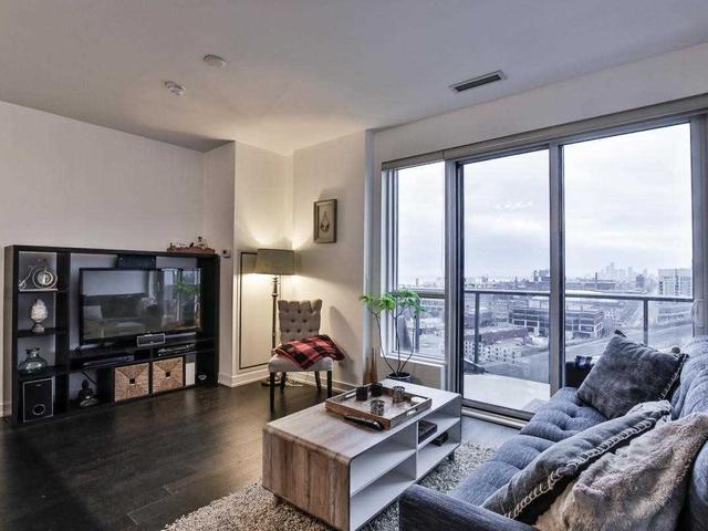 PH26 - 1030 King St W