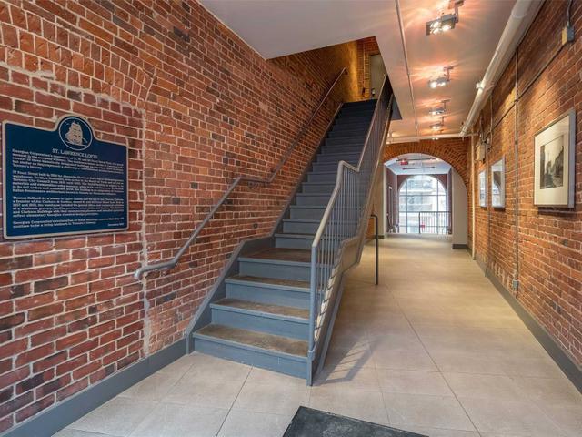 404 - 81-A Front St E