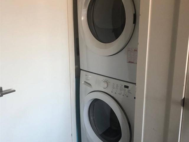 207 - 1239 Dundas St W