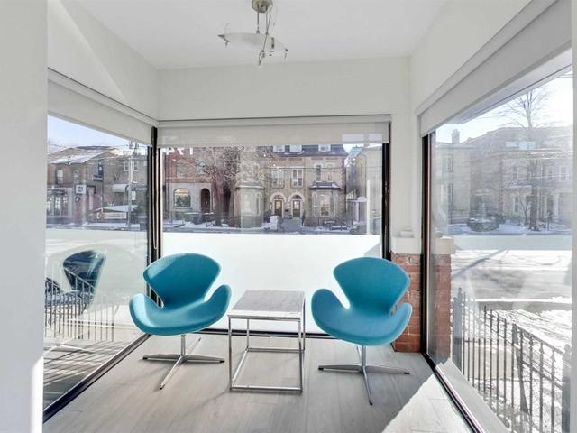 Unit 1 - 194 Carlton St