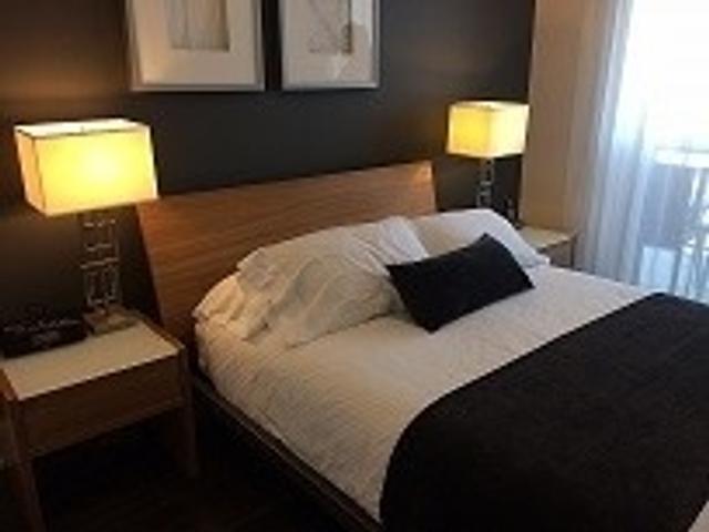 3707 - 300 Front St W