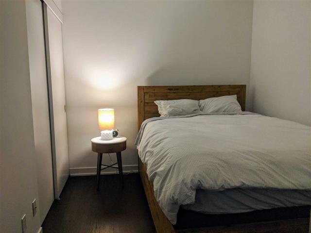 455 - 1030 King St W